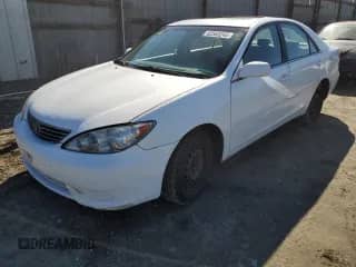 2006 Toyota Camry LE with VIN 4T1BE32K56U683126, listed as a Copart auction lot 82563245 with 274,413 mi miles and Clean title. Bid and sale history available at DreamBid. Image 1.