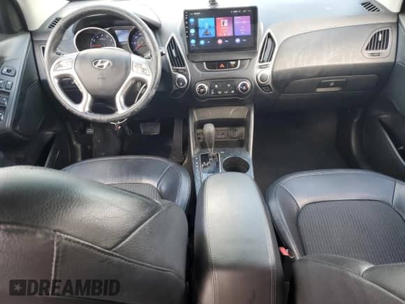 2011 Hyundai Tucson GLS with VIN KM8JU3AC9BU169296, listed as a Copart auction lot 81872225 with 233,358 mi miles and Salvage title. Bid and sale history available at DreamBid. Image 8.