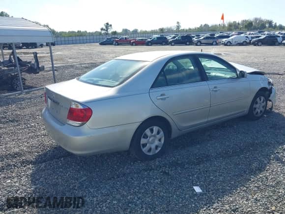 2004 Toyota Camry LE with VIN 4T1BE32KX4U918309, listed as a IAAI auction lot 43404751 with 365,218 mi miles and . Bid and sale history available at DreamBid. Image 4.