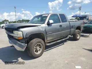 2002 Chevrolet Silverado 2500HD LS с VIN 1GCHK29U12E165091, выставлен на аукционе Copart как лот 68019235 с пробегом 225 649 миль миль и Списание • Salvage title. История ставок и продаж доступна на DreamBid. Изображение 1.
