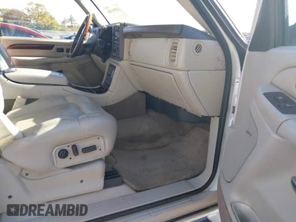 2002 Cadillac Escalade z VIN 1GYEK63N22R175563, wystawiony jako IAAI lot #43496408 z przebiegiem 222 024 mil mil oraz . Historia ofert i sprzedaży dostępna na DreamBid. Obrazek 5.