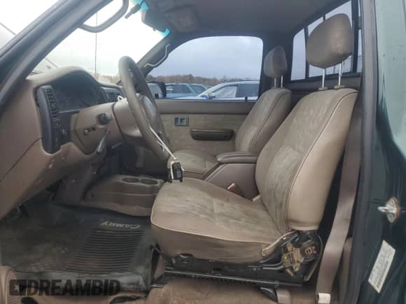 2000 Toyota Tacoma PreRunner с VIN 4TANM92N5YZ638917, выставлен на аукционе Copart как лот 90630955 с пробегом 154 523 миль миль и Чистый • Clean title. История ставок и продаж доступна на DreamBid. Изображение 7.