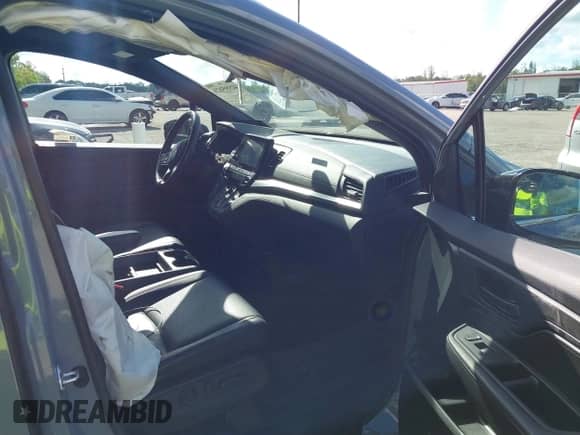 2023 Honda Odyssey Sport z VIN 5FNRL6H7XPB070667, wystawiony jako IAAI lot #42995029 z przebiegiem 13 446 mil mil oraz . Historia ofert i sprzedaży dostępna na DreamBid. Obrazek 5.