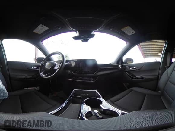 2025 Chevrolet Equinox FWD LT с VIN 3GNAXHEG9SL150304, выставлен на аукционе IAAI как лот 42463347 с пробегом 12 004 миль миль и . История ставок и продаж доступна на DreamBid. Изображение 18.