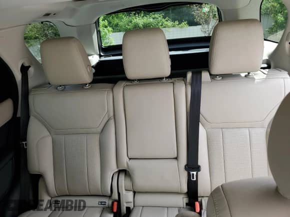 2017 Land Rover Discovery SE с VIN SALRGBBV5HA044100, выставлен на аукционе Copart как лот 56499245 с пробегом 69 573 миль миль и Чистый • Clean title. История ставок и продаж доступна на DreamBid. Изображение 10.