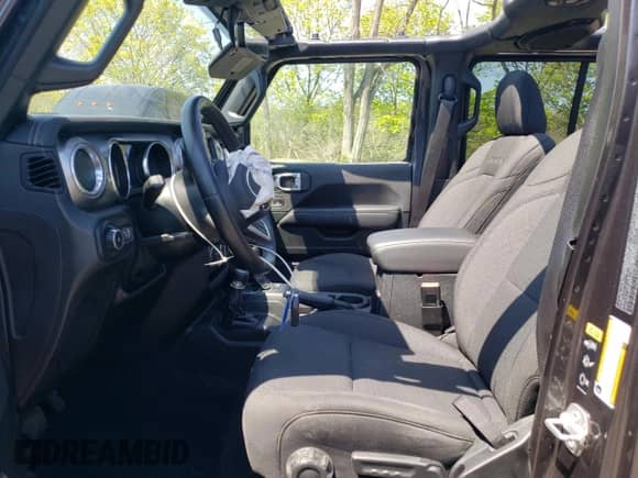 2021 Jeep Wrangler Unlimited Sahara z VIN 1C4HJXEN6MW609397, wystawiony jako Copart lot #54673565 z przebiegiem 42 601 mil mil oraz Szkoda całkowita • Salvage title. Historia ofert i sprzedaży dostępna na DreamBid. Obrazek 7.