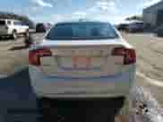 2018 Volvo S60 Inscription Platinum z VIN LYV402HM5JB171836, wystawiony jako Copart lot #87188164 z przebiegiem 80 682 mil mil oraz Szkoda całkowita • Salvage title. Historia ofert i sprzedaży dostępna na DreamBid. Obrazek 6.