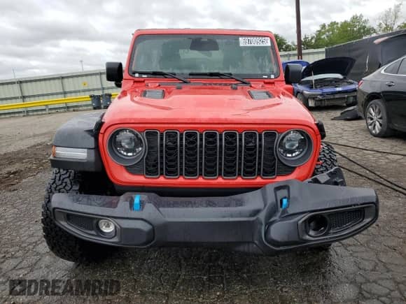 2025 Jeep Wrangler Rubicon with VIN 1C4RJXR60SW602854, listed as a Copart auction lot 69700925 with 5,996 mi miles and Clean title. Bid and sale history available at DreamBid. Image 5.