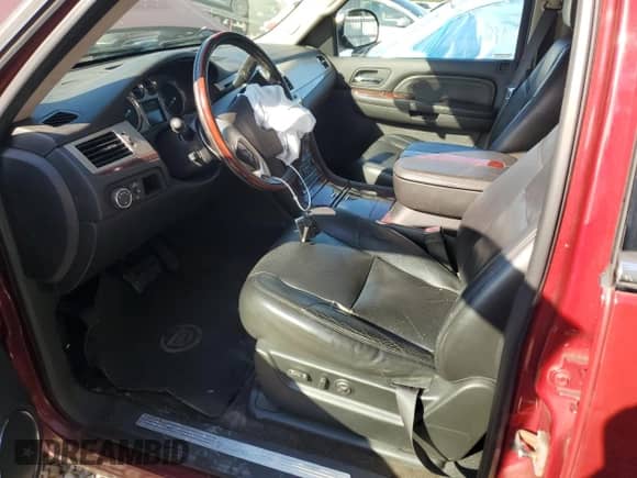 2009 Cadillac Escalade with VIN 1GYFK23289R113212, listed as a Copart auction lot 70243575 with 172,712 mi miles and Salvage title. Bid and sale history available at DreamBid. Image 7.