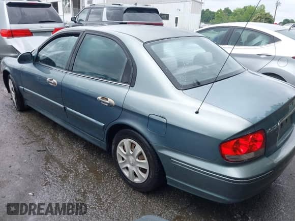 2004 Hyundai Sonata z VIN KMHWF25S74A057418, wystawiony jako IAAI lot #42380980 z przebiegiem 266 000 mil mil oraz . Historia ofert i sprzedaży dostępna na DreamBid. Obrazek 3.