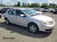 2007 Chevrolet Cobalt LT z VIN 1G1AL55F077382062, wystawiony jako Copart lot #71629085 z przebiegiem 66 184 mil mil oraz Szkoda całkowita • Salvage title. Historia ofert i sprzedaży dostępna na DreamBid. Obrazek 4.