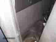 2011 Chevrolet Silverado 1500 Work Truck z VIN 1GCNKPEX7BZ346088, wystawiony jako IAAI lot #41482727 z przebiegiem 110 475 mil mil oraz . Historia ofert i sprzedaży dostępna na DreamBid. Obrazek 8.