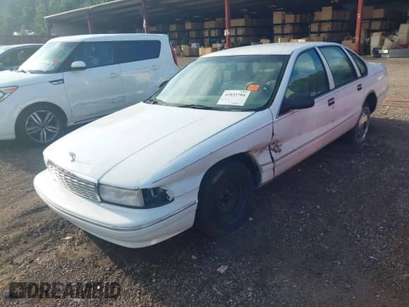 1996 Chevrolet Caprice 1SA Special Value с VIN 1G1BL52W3TR113559, выставлен на аукционе IAAI как лот 42833704 с пробегом Не указан миль и . История ставок и продаж доступна на DreamBid. Изображение 6.