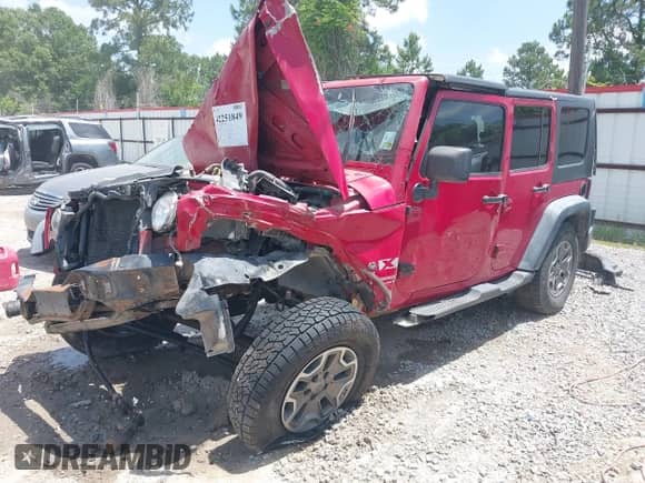 2008 Jeep Wrangler Unlimited X с VIN 1J4GB39118L517849, выставлен на аукционе IAAI как лот 42251849 с пробегом Не указан миль и . История ставок и продаж доступна на DreamBid. Изображение 2.