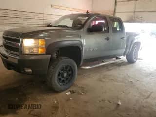 2011 Chevrolet Silverado 1500 LT with VIN 3GCPKSE30BG182708, listed as a Copart auction lot 67100655 with 229,356 mi miles and Salvage title. Bid and sale history available at DreamBid. Image 1.
