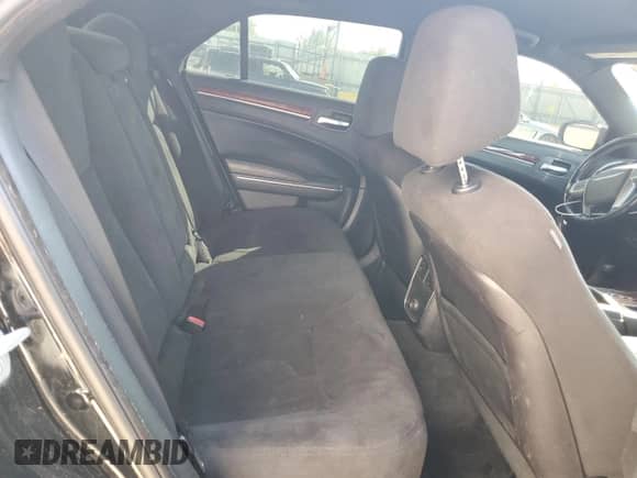 2012 Chrysler 300 с VIN 2C3CCAAG1CH116429, выставлен на аукционе Copart как лот 83935145 с пробегом 174 991 миль миль и Списание • Salvage title. История ставок и продаж доступна на DreamBid. Изображение 10.