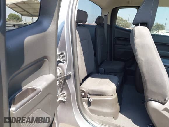 2021 Chevrolet Colorado 2WD LT z VIN 1GCHSCEN9M1298907, wystawiony jako IAAI lot #43017211 z przebiegiem 37 657 mil mil oraz . Historia ofert i sprzedaży dostępna na DreamBid. Obrazek 8.