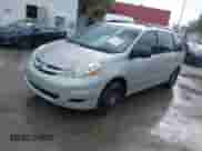 2008 Toyota Sienna LE с VIN 5TDZK23C28S155046, выставлен на аукционе IAAI как лот 43177050 с пробегом 291 955 миль миль и . История ставок и продаж доступна на DreamBid. Изображение 2.