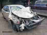 2004 Toyota Camry LE z VIN 4T1BE32K74U844623, wystawiony jako IAAI lot #43380813 z przebiegiem 227 918 mil mil oraz . Historia ofert i sprzedaży dostępna na DreamBid. Obrazek 6.