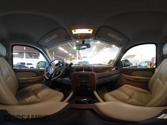 2007 Chevrolet Suburban LT с VIN 1GNFK16387R381816, выставлен на аукционе IAAI как лот 42554633 с пробегом 99 606 миль миль и . История ставок и продаж доступна на DreamBid. Изображение 18.