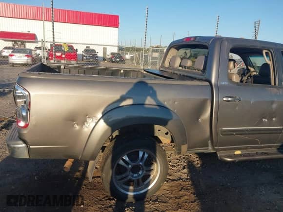 2006 Toyota Tundra SR5 с VIN 5TBET34116S515413, выставлен на аукционе IAAI как лот 43440217 с пробегом Не указан миль и . История ставок и продаж доступна на DreamBid. Изображение 20.