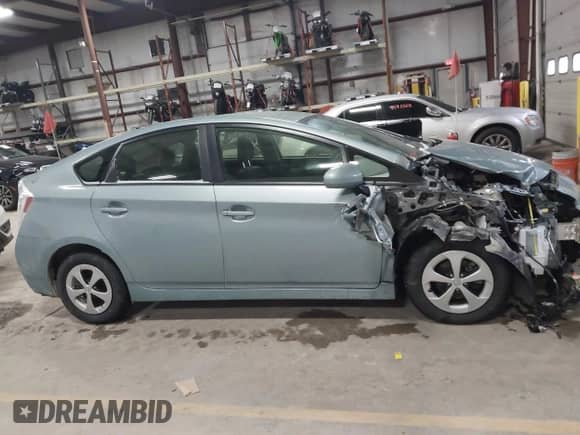 2015 Toyota Prius Four с VIN JTDKN3DU5F1877725, выставлен на аукционе IAAI как лот 41557495 с пробегом 32 729 миль миль и . История ставок и продаж доступна на DreamBid. Изображение 13.