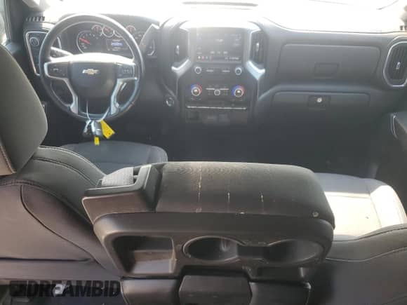 2019 Chevrolet Silverado 1500 LT z VIN 3GCPWCEDXKG307359, wystawiony jako Copart lot #81437485 z przebiegiem 158 952 mil mil oraz Szkoda całkowita • Salvage title. Historia ofert i sprzedaży dostępna na DreamBid. Obrazek 8.