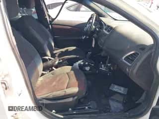 2012 Dodge Avenger SXT Plus z VIN 1C3CDZEG4CN247822, wystawiony jako IAAI lot #43459389 z przebiegiem 144 547 mil mil oraz . Historia ofert i sprzedaży dostępna na DreamBid. Obrazek 5.