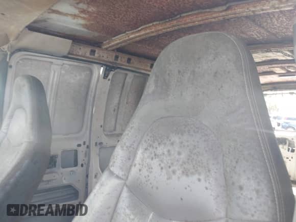 2007 Chevrolet Express Cargo with VIN 1GCGG29V371113708, listed as a IAAI auction lot 42615090 with Not provided miles and . Bid and sale history available at DreamBid. Image 16.