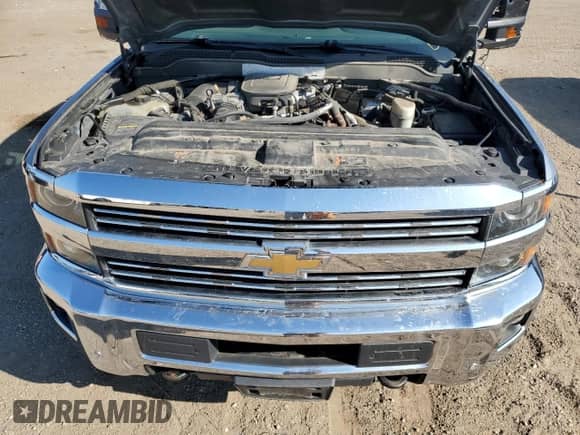 2015 Chevrolet Silverado 2500HD LTZ z VIN 1GC1KWE81FF612763, wystawiony jako Copart lot #80450335 z przebiegiem 230 248 mil mil oraz Szkoda całkowita • Salvage title. Historia ofert i sprzedaży dostępna na DreamBid. Obrazek 11.