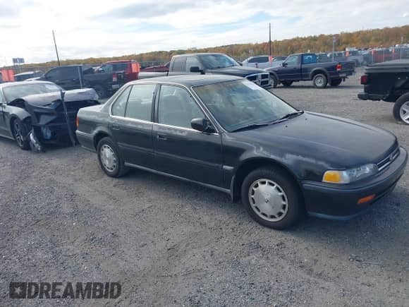 1992 Honda Accord с VIN 1HGCB7678NA111323, выставлен на аукционе IAAI как лот 43556470 с пробегом 257 339 миль миль и . История ставок и продаж доступна на DreamBid. Изображение 1.