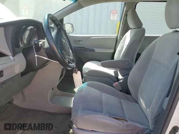 2017 Toyota Sienna L with VIN 5TDZZ3DC4HS813207, listed as a Copart auction lot 64479845 with 58,441 mi miles and Salvage title. Bid and sale history available at DreamBid. Image 7.