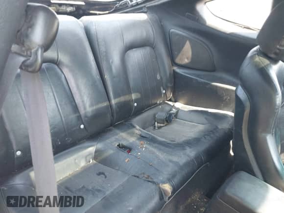 2004 Hyundai Tiburon GT с VIN KMHHN65F04U136207, выставлен на аукционе IAAI как лот 43035409 с пробегом Не указан миль и . История ставок и продаж доступна на DreamBid. Изображение 8.