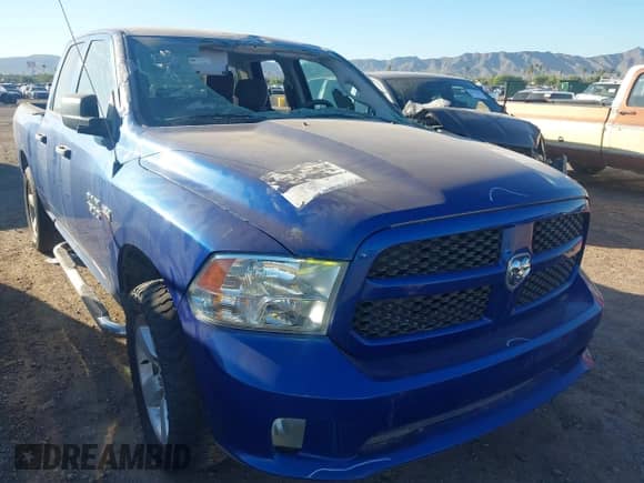 2014 Ram 1500 Express z VIN 1C6RR6FT5ES388931, wystawiony jako IAAI lot #43173690 z przebiegiem 136 848 mil mil oraz . Historia ofert i sprzedaży dostępna na DreamBid. Obrazek 1.