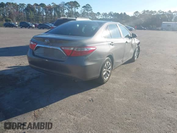 2015 Toyota Camry SE z VIN 4T1BF1FKXFU498713, wystawiony jako IAAI lot #43491138 z przebiegiem 211 840 mil mil oraz . Historia ofert i sprzedaży dostępna na DreamBid. Obrazek 4.