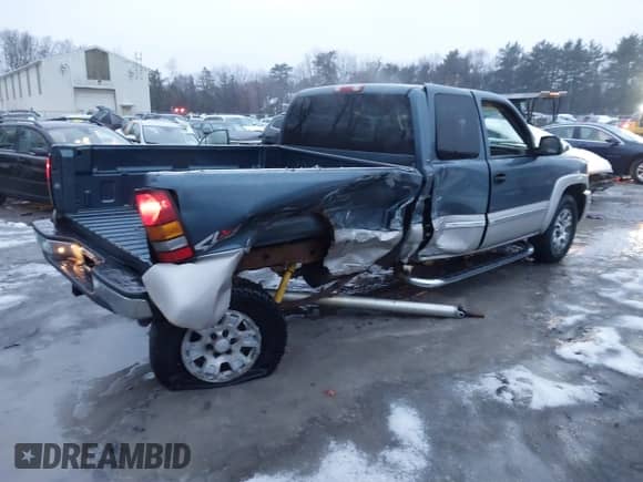 2006 GMC Sierra 1500 SLE1 z VIN 1GTEK19B76Z221061, wystawiony jako IAAI lot #41037819 z przebiegiem 126 431 mil mil oraz . Historia ofert i sprzedaży dostępna na DreamBid. Obrazek 4.