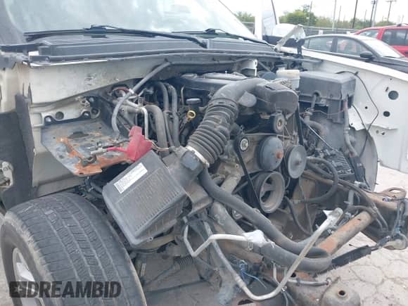 2010 Chevrolet Suburban LTZ с VIN 1GNUKKE33AR102729, выставлен на аукционе IAAI как лот 43152376 с пробегом 252 359 миль миль и . История ставок и продаж доступна на DreamBid. Изображение 6.