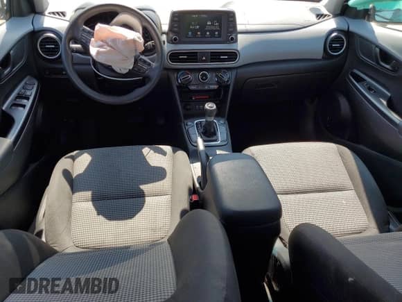 2020 Hyundai Kona SE with VIN KM8K1CAA5LU401745, listed as a Copart auction lot 68673895 with 122,838 mi miles and Salvage title. Bid and sale history available at DreamBid. Image 8.