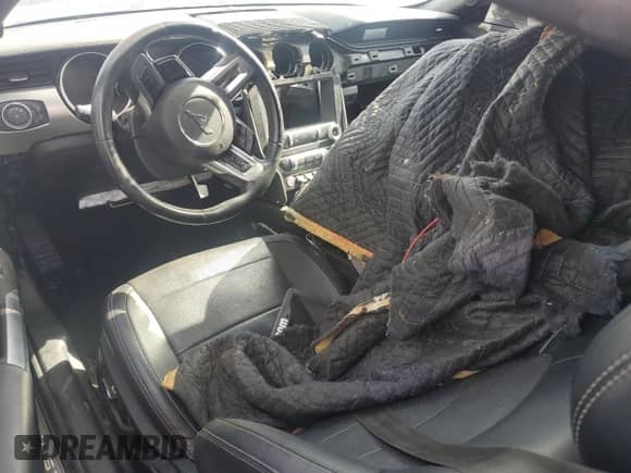 2019 Ford Mustang EcoBoost z VIN 1FA6P8TH5K5176821, wystawiony jako Copart lot #85096365 z przebiegiem 37 780 mil mil oraz Szkoda całkowita • Salvage title. Historia ofert i sprzedaży dostępna na DreamBid. Obrazek 8.