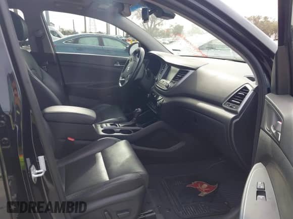 2018 Hyundai Tucson Value z VIN KM8J33A27JU619066, wystawiony jako IAAI lot #41351283 z przebiegiem 89 805 mil mil oraz . Historia ofert i sprzedaży dostępna na DreamBid. Obrazek 5.