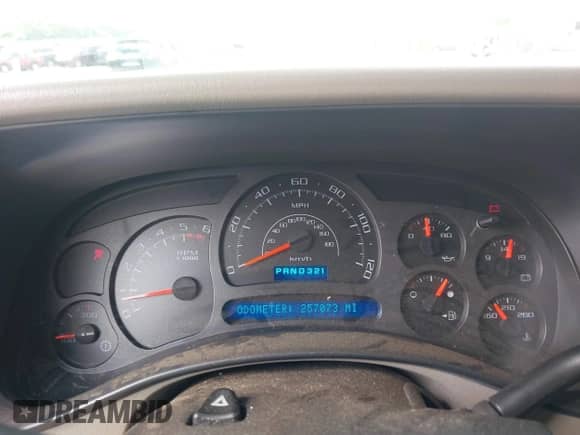 2005 GMC Sierra 1500 SLE with VIN 2GTEK13T851282721, listed as a IAAI auction lot 42390234 with 257,073 mi miles and . Bid and sale history available at DreamBid. Image 7.