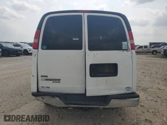 2011 Chevrolet Express Passenger 1LT с VIN 1GAZG1FGXB1106362, выставлен на аукционе Copart как лот 55584285 с пробегом 250 862 миль миль и Списание • Salvage title. История ставок и продаж доступна на DreamBid. Изображение 6.
