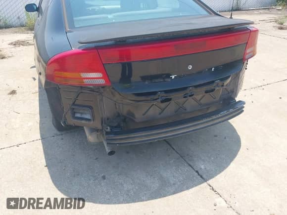 2001 Dodge Intrepid SE z VIN 2B3HD46R01H652359, wystawiony jako IAAI lot #42447052 z przebiegiem 199 974 mil mil oraz . Historia ofert i sprzedaży dostępna na DreamBid. Obrazek 6.