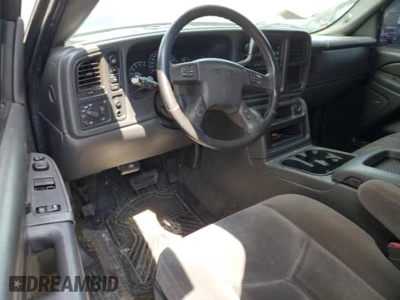 2005 GMC Sierra 1500 SLT z VIN 2GTEK19B251331894, wystawiony jako Copart lot #68260014 z przebiegiem 299 340 mil mil oraz Szkoda całkowita • Salvage title. Historia ofert i sprzedaży dostępna na DreamBid. Obrazek 8.