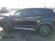 2019 Hyundai Tucson Sport z VIN KM8J33AL9KU878474, wystawiony jako IAAI lot #41568959 z przebiegiem 97 412 mil mil oraz . Historia ofert i sprzedaży dostępna na DreamBid. Obrazek 14.