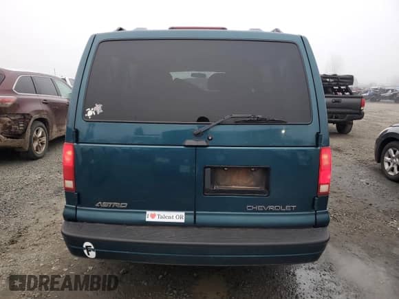 2000 Chevrolet Astro with VIN 1GNDM19W7YB213103, listed as a Copart auction lot 83493374 with 133,278 mi miles and Clean title. Bid and sale history available at DreamBid. Image 6.