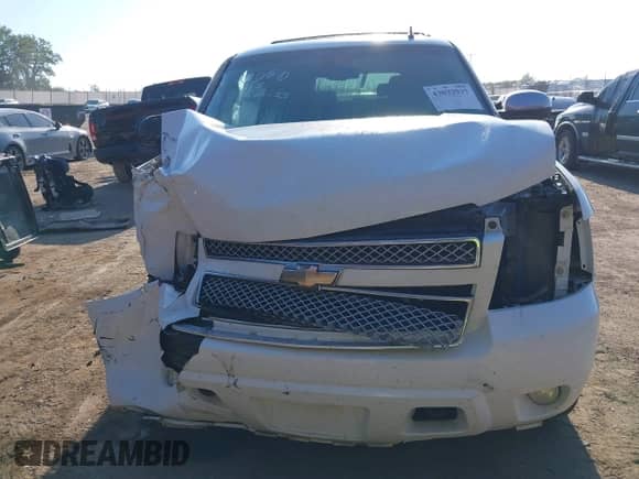2008 Chevrolet Suburban 2LT with VIN 3GNFK16398G299305, listed as a IAAI auction lot 43032937 with 188,106 mi miles and . Bid and sale history available at DreamBid. Image 12.