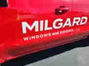 2024 Chevrolet Silverado 1500 LT z VIN 1GCRDDEK1RZ155405, wystawiony jako IAAI lot #43589544 z przebiegiem 50 431 mil mil oraz . Historia ofert i sprzedaży dostępna na DreamBid. Obrazek 39.