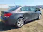 2015 Chevrolet Cruze Diesel z VIN 1G1P75SZ6F7170844, wystawiony jako IAAI lot #42082654 z przebiegiem 99 033 mil mil oraz . Historia ofert i sprzedaży dostępna na DreamBid. Obrazek 4.