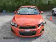 2012 Chevrolet Sonic LT z VIN 1G1JD5SB3C4231033, wystawiony jako Copart lot #56145205 z przebiegiem 43 015 mil mil oraz Szkoda całkowita • Salvage title. Historia ofert i sprzedaży dostępna na DreamBid. Obrazek 5.